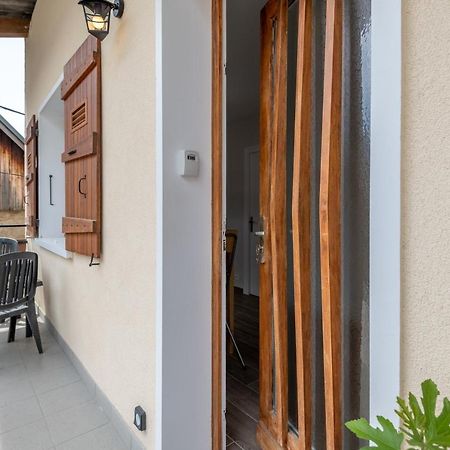 Appartement Lumineux Au Centre Du Village Saint-Felix  Eksteriør billede